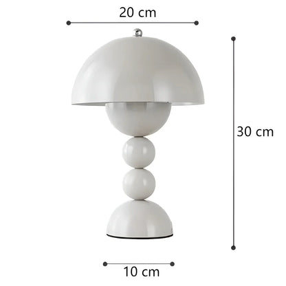 Moderne Tafellamp in Scandinavisch Ontwerp met Gouden Accenten