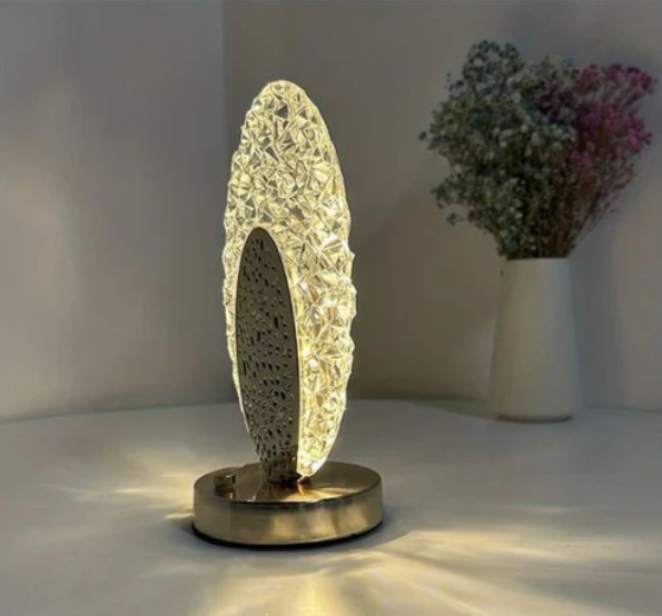 Elegante Tafellamp in Pauwendesign
