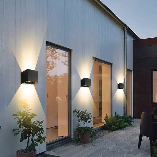 Moderne Led Wandlamp in Kubusvorm