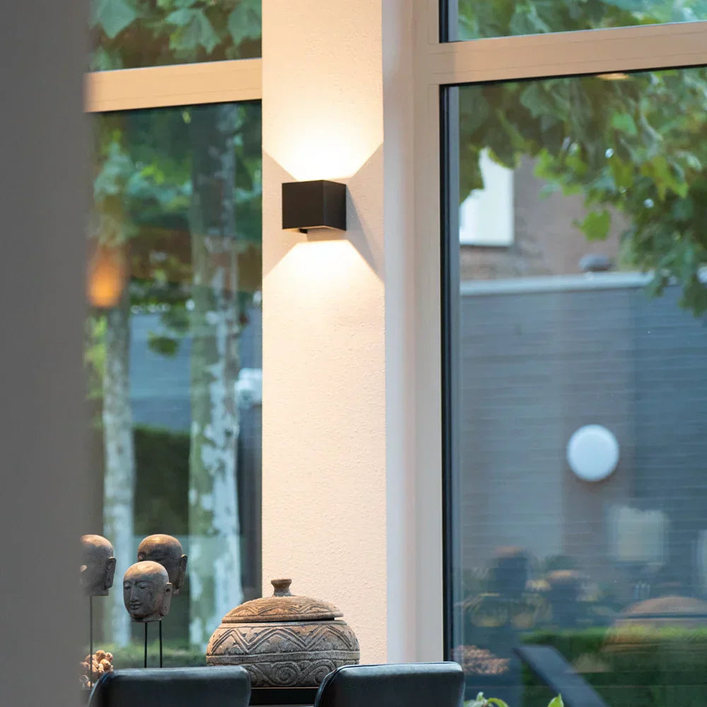 Moderne Led Wandlamp in Kubusvorm